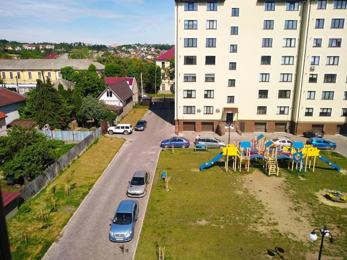 Квартира Посуточно В Ужгороде Zewnętrze zdjęcie